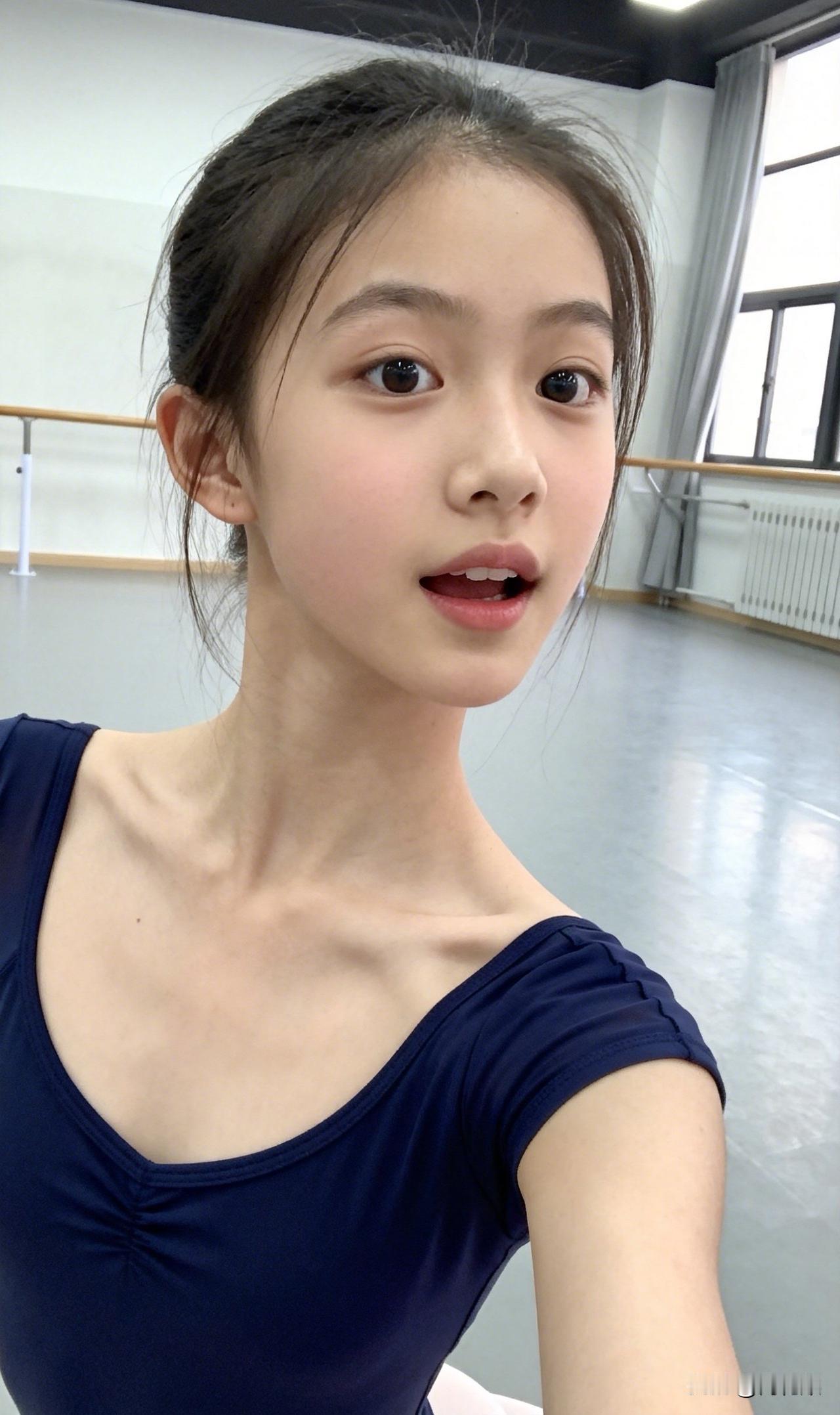 跳一支舞吧[小鼓掌]甜美穿搭舞蹈 清纯风舞蹈 清纯甜美的样子漂亮吗 怎样的女孩才