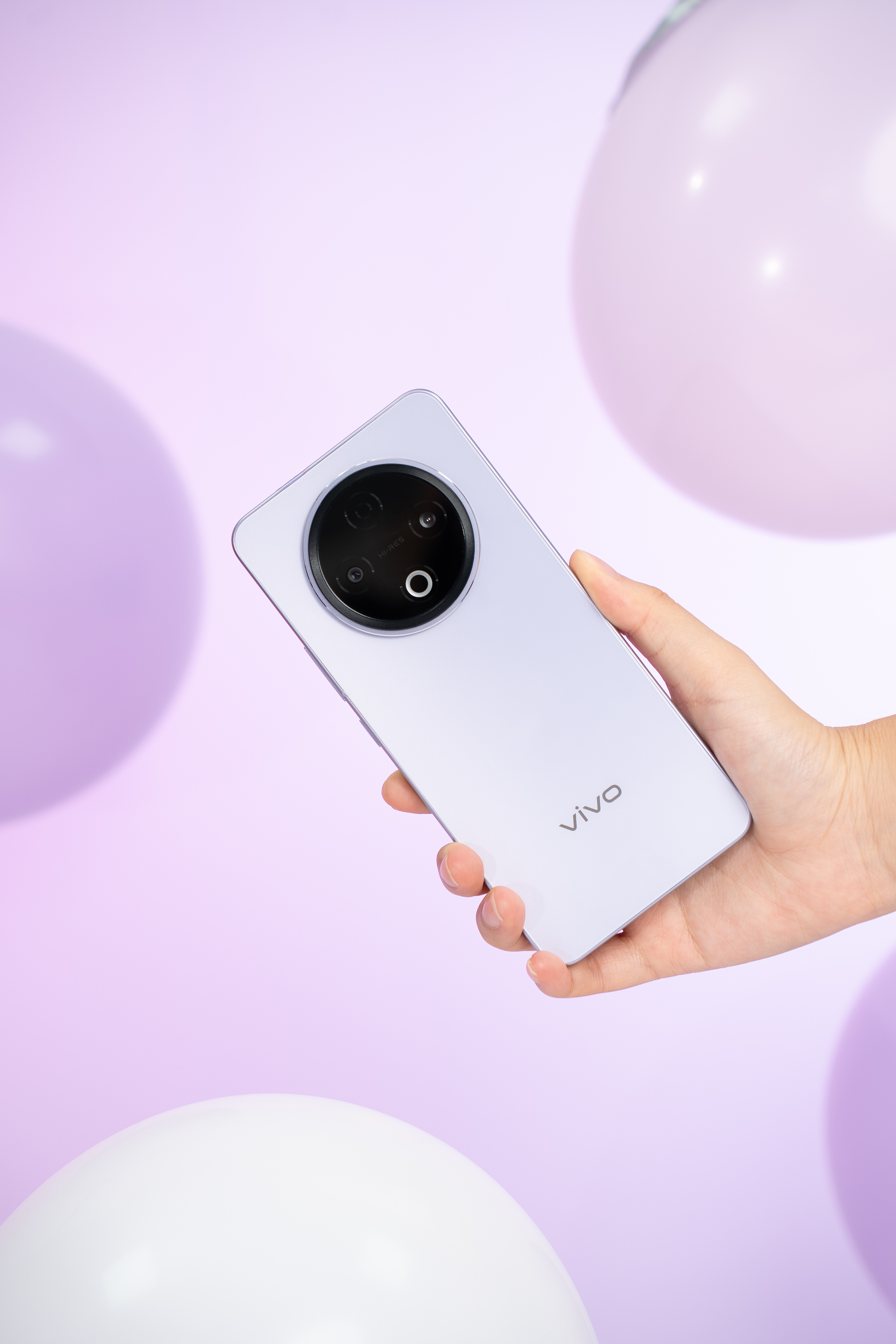 「视界」这抹紫，一眼倾心 ​​​​vivo Y500 国民神机 ​​​