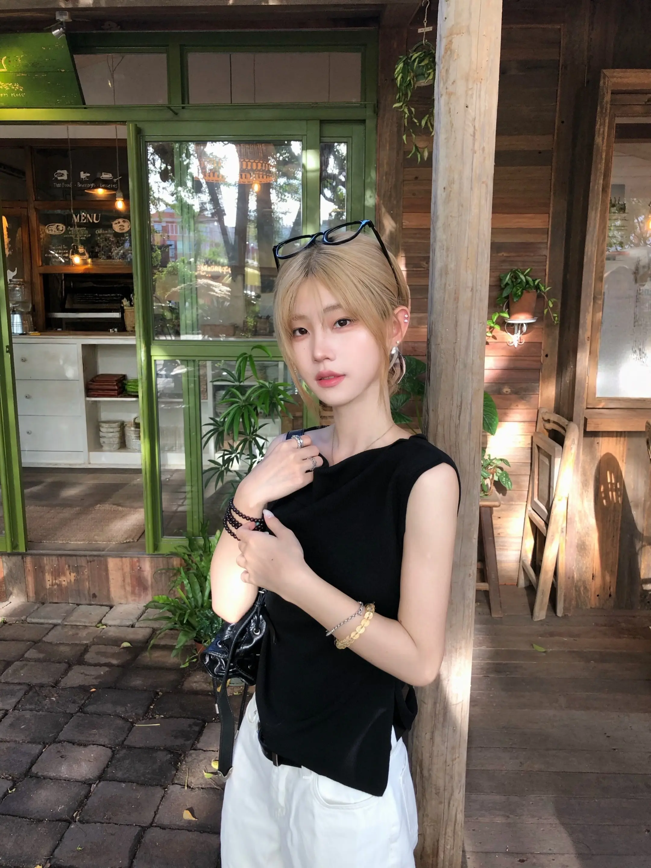 我已经毫无底线了知道吗 因为你