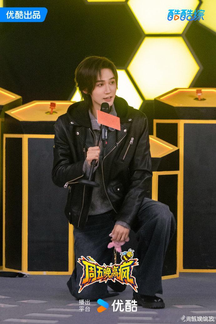 周五晚高疯  强推《周五晚高疯》！嘉宾们自带综艺感，互动有梗不刻意，全程笑点轰炸