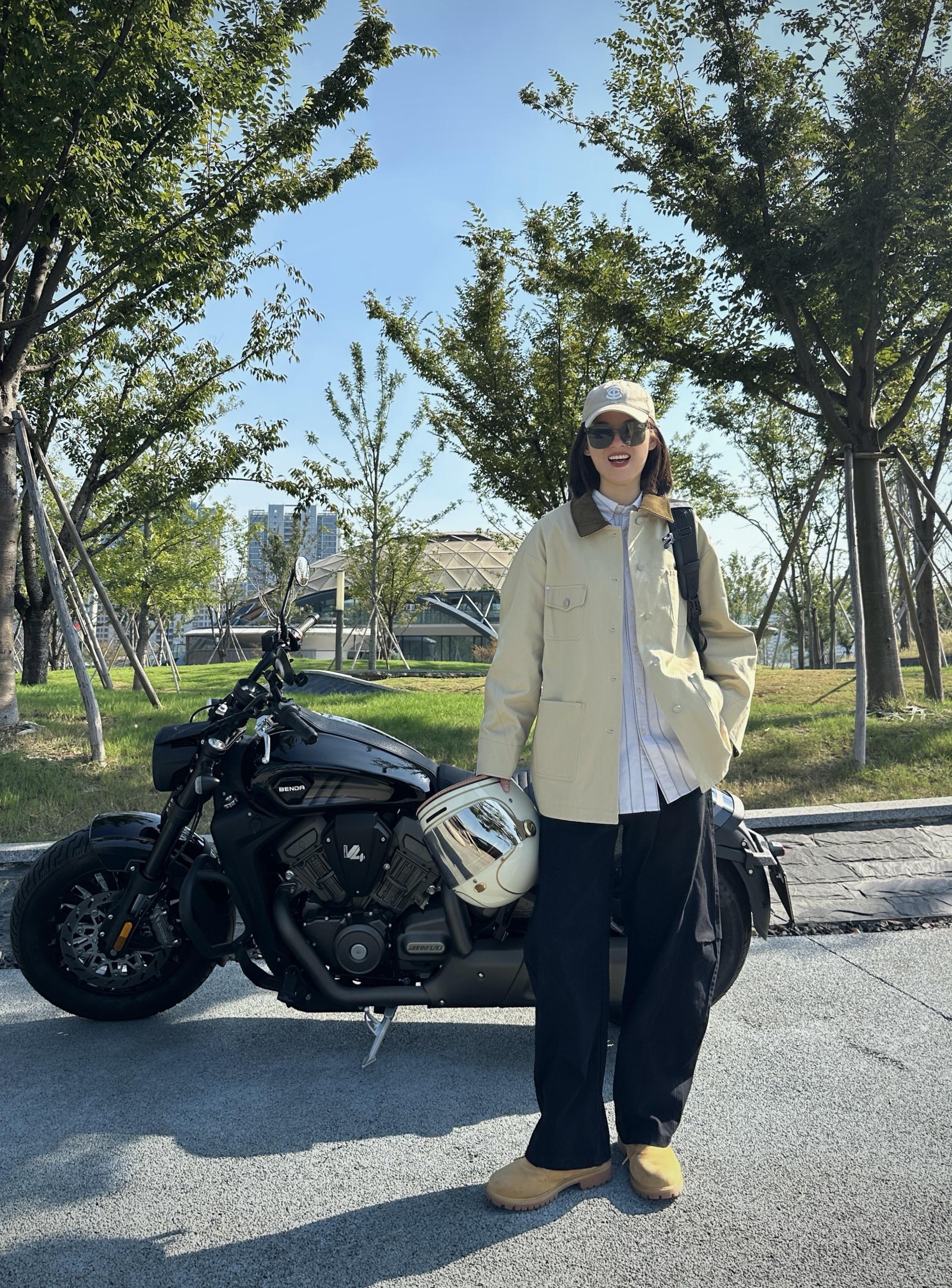 天冷不骑 天热不骑 下雨不骑 太晒不骑。