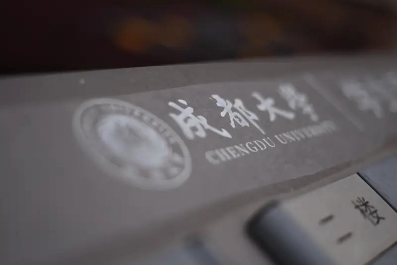 录取通知书刚到手，18岁少年离世，懂事的孩子最让人心疼
 
一纸大学录取通知书，