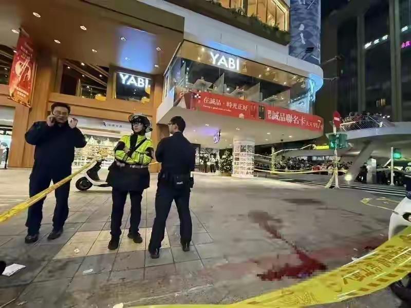 《台湾省台北市爆发随机杀人，绿营甩锅大陆，蒋万安不忍了，郑丽文表态亮了。》
近日