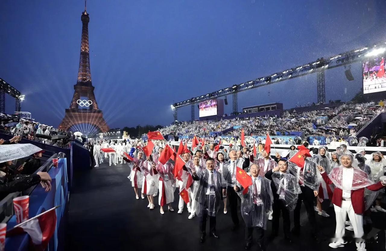 都看了吗？巴黎奥运会开幕式
你给打几分？
巨大Bug🇫🇷开幕式的梗[思考]
