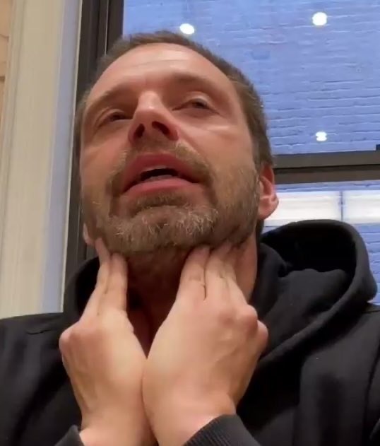 我上班就塞包这样： 