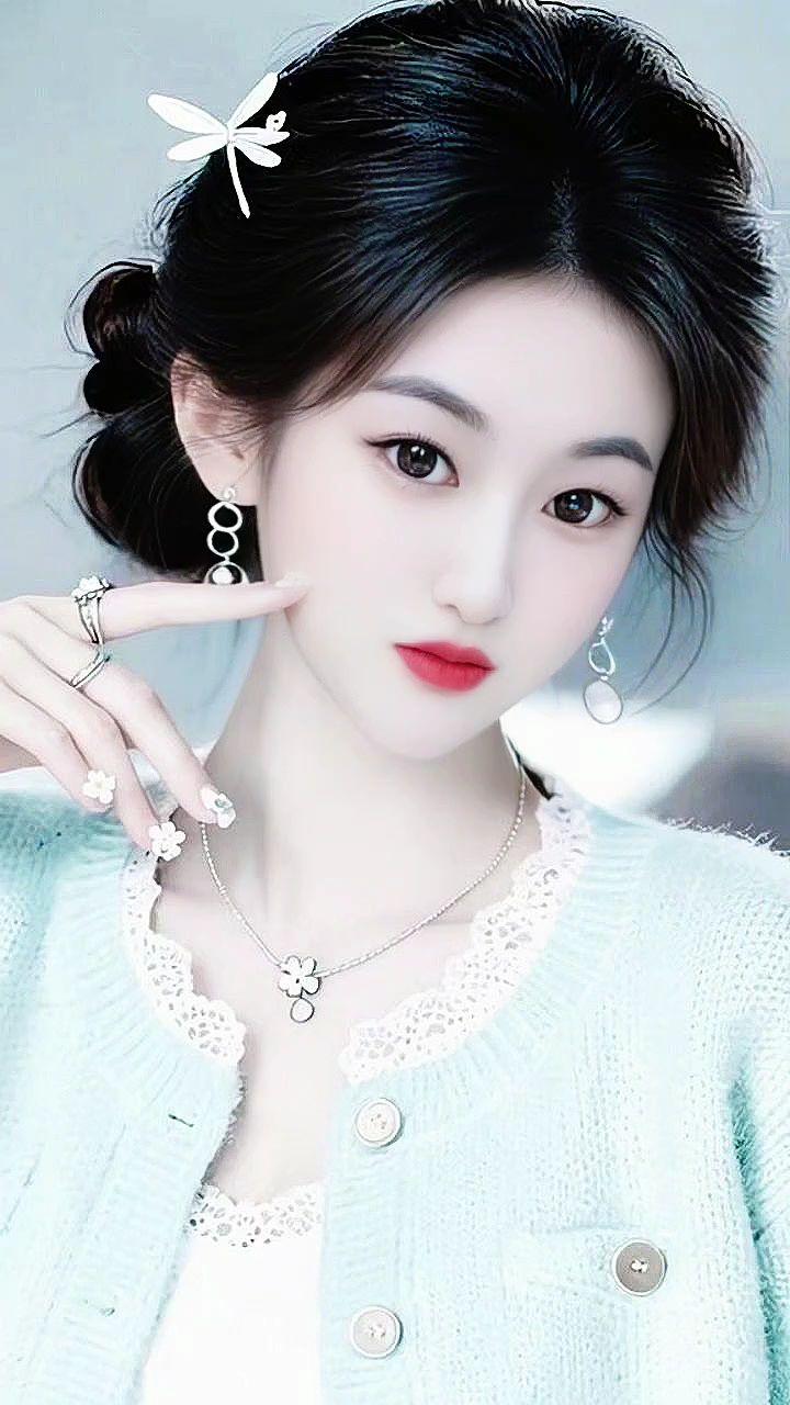 清纯甜美 温柔风穿搭 优雅永不过时 温柔气质盘发 美出温柔感