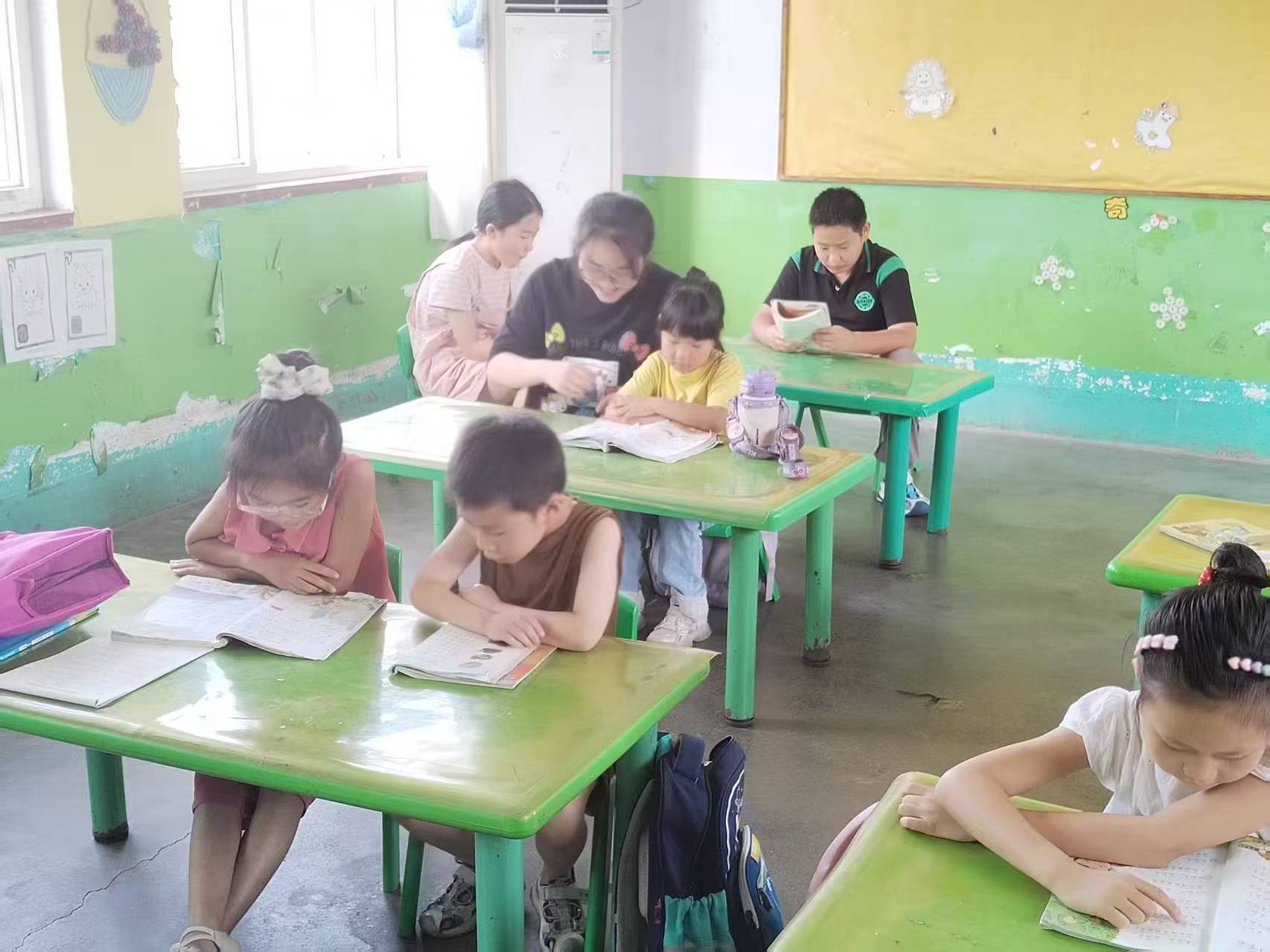 秦岭笑谈[超话]暖心送温情，青年社区行（通讯员：刘琪）为积极响应国家对心理健康的