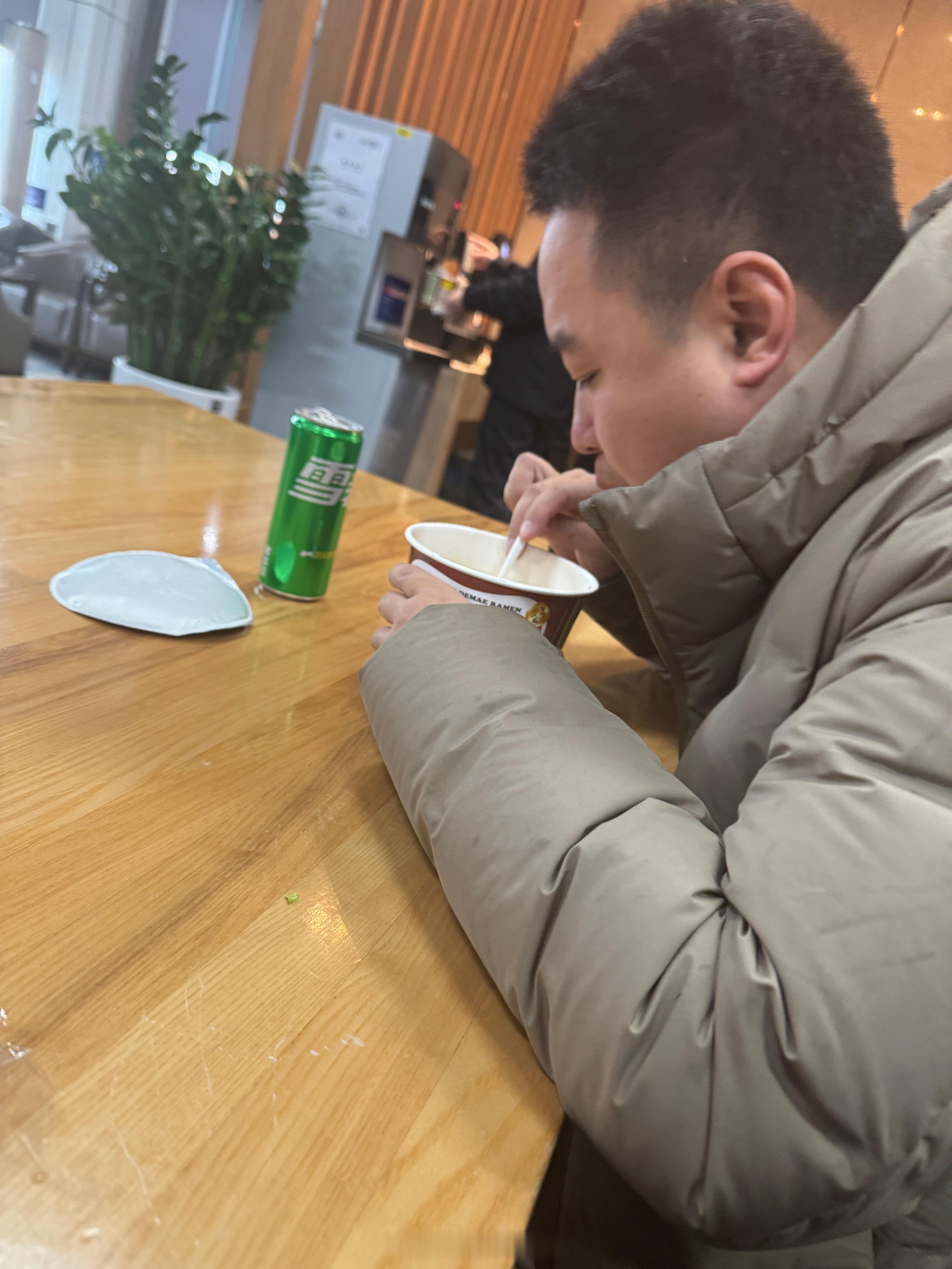 珠海收尾大餐，落地陪老白去提车，我好大哥又买垃圾了 ​​​