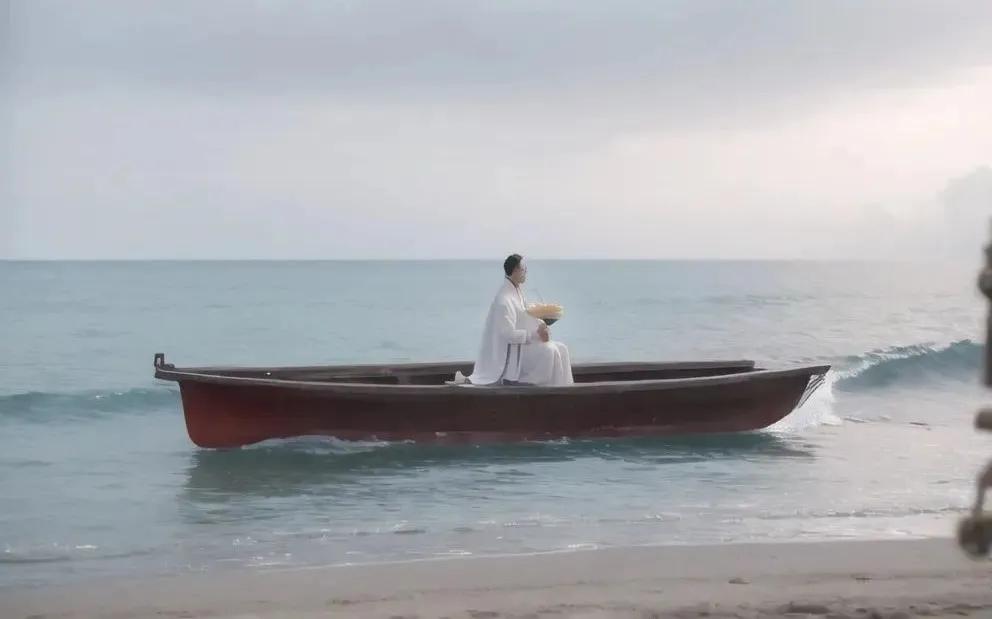你若强大，破事自离。
王阳明曾说：“人间道场，淤泥生莲，世间磨难，皆是砥砺切磋我