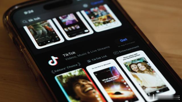 【关于美国人和 TikTok 的 8 个事实】 抢劫tiktok法案  （皮尤研