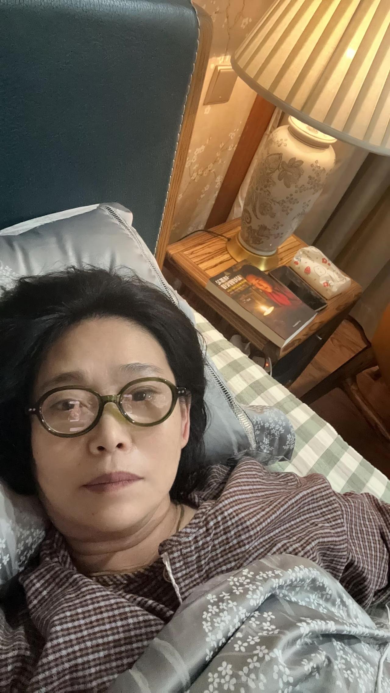 我评论了@肉的外婆 的作品：

通知：
今日身体不适，今晚直播暂停。
感谢大家理