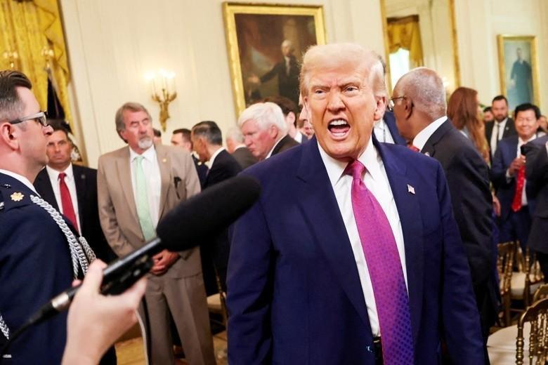 不装了？美国人对华好感飙升，敌人变少了
4月14日皮尤研究中心发布的报告表明，大