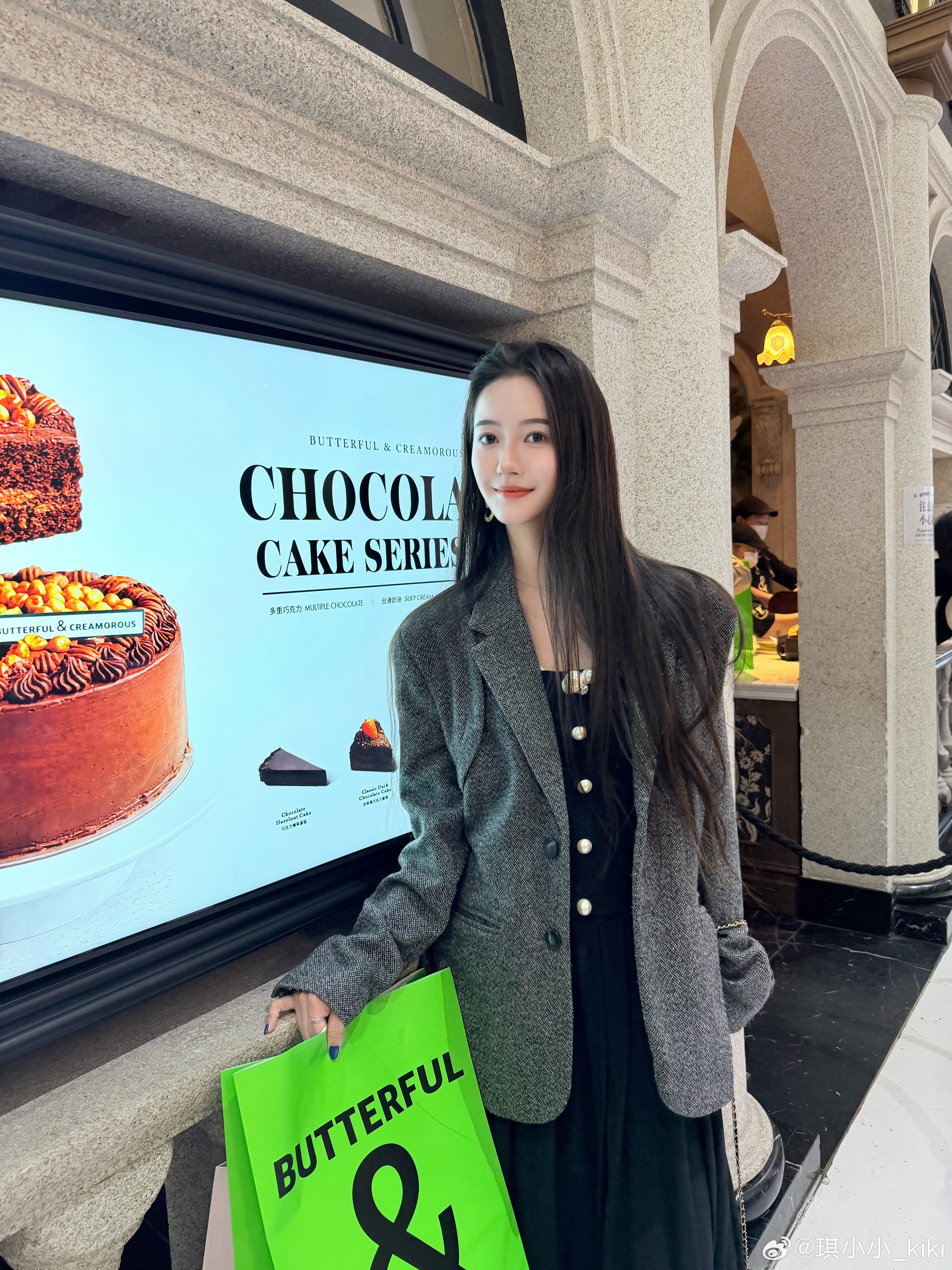 半小时前我还在美美拍照 半小时后疼的在厕所吐琪天大圣 北京·北京朝阳合生汇