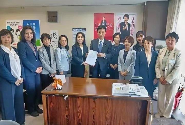 不搭理，日本高官来中国了
​没任何官方通报的情况下，日本竟然派出了高市早苗政府掌