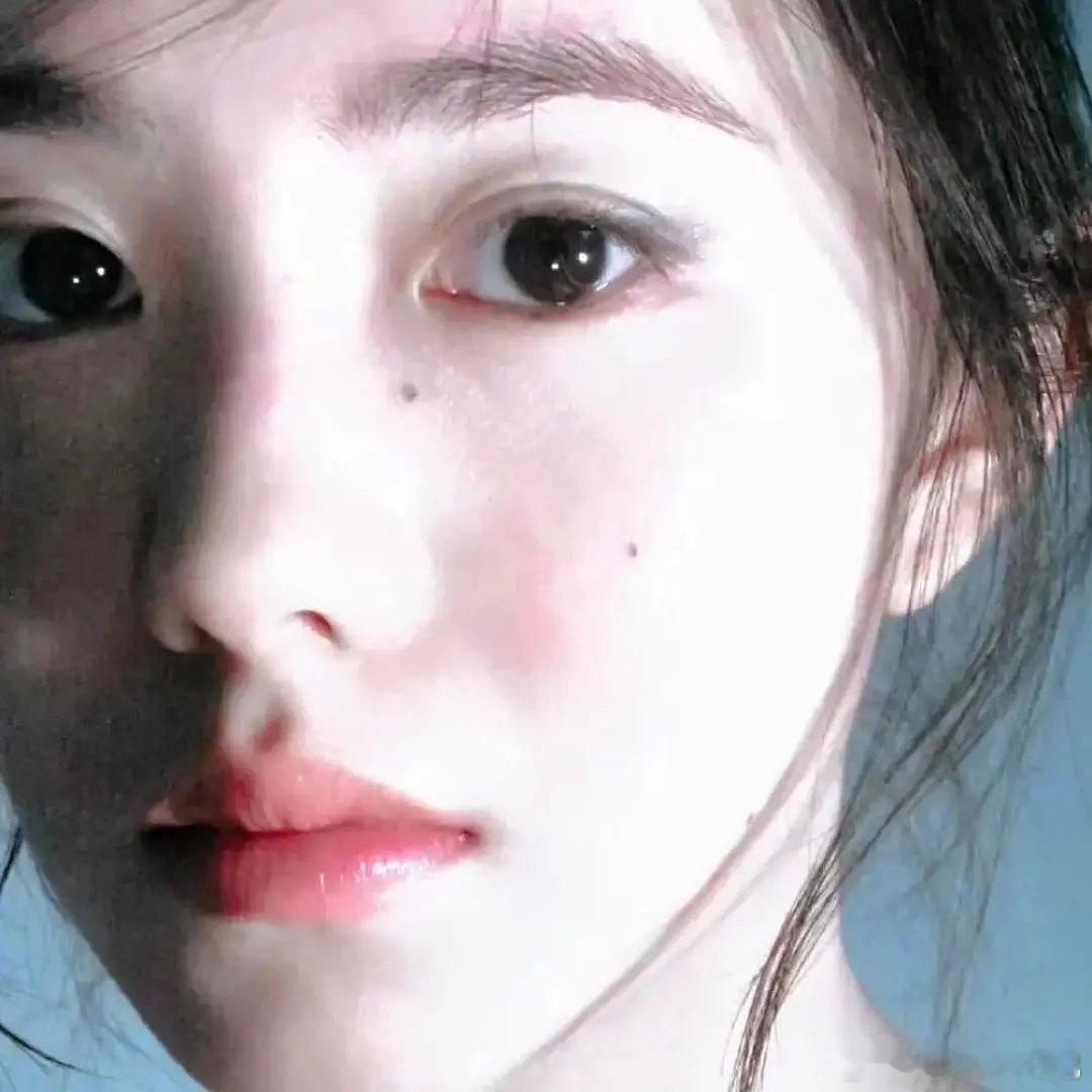 感觉刘浩存长相真的让人看着很舒服 ​​​