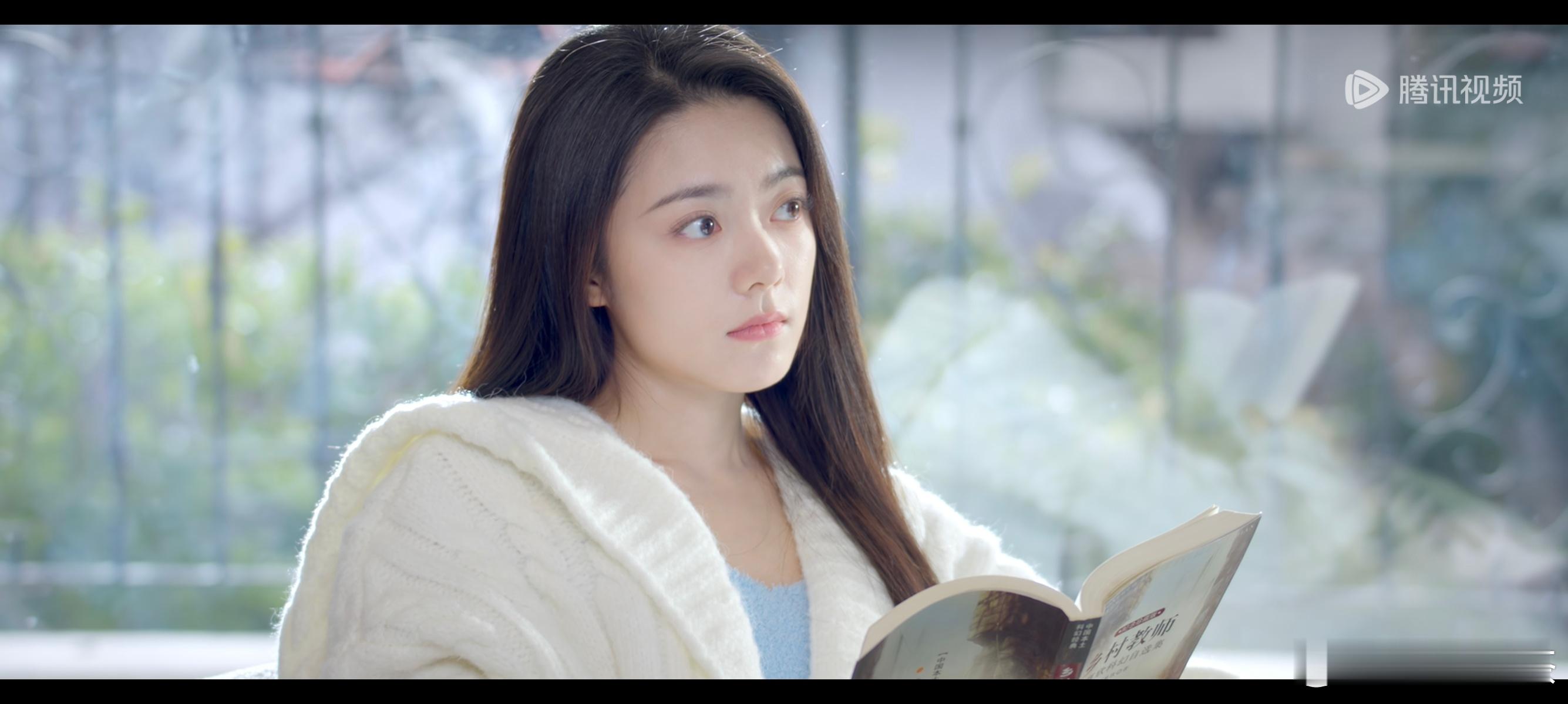 骄阳似我 一见钟情我能理解，赵今麦00花拍这种剧正当年，男二生面孔我觉得还行，就