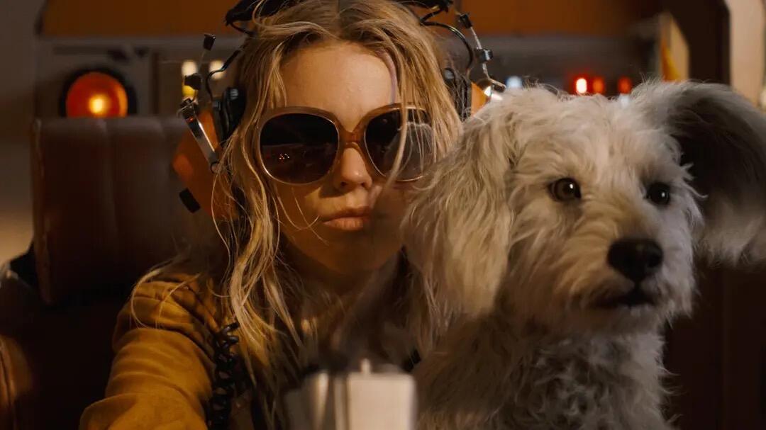超级少女今日上映超级少女今日上映，燃炸大银幕！卡拉不是完美神祇，是跌倒又爬起的女