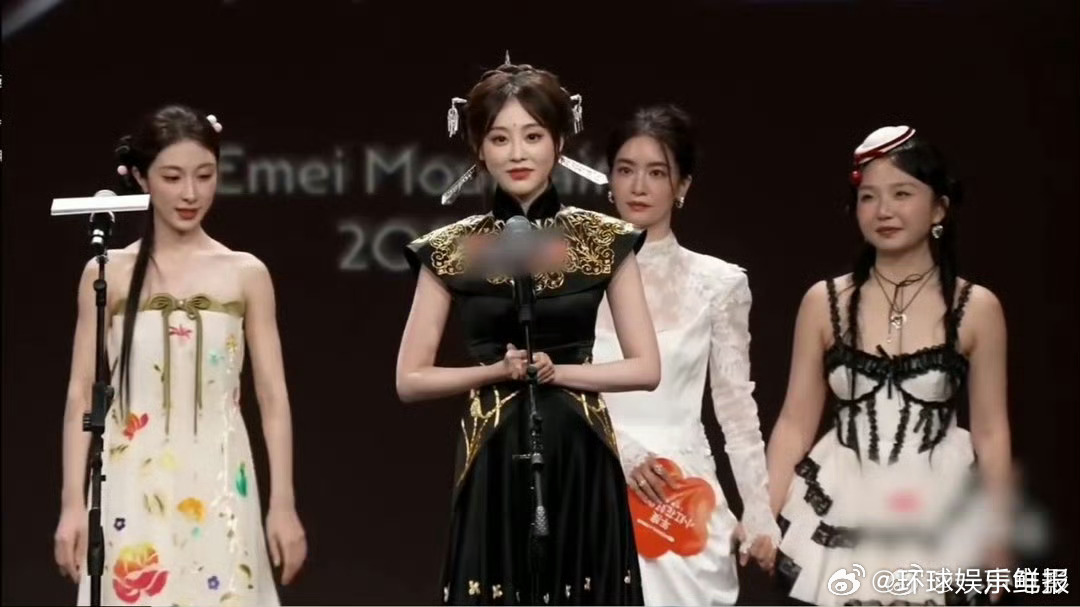 舞台见证成长，祝绪丹在乘风收获勇气与底气，越来越耀眼🌟祝绪丹说在浪姐收获了很多