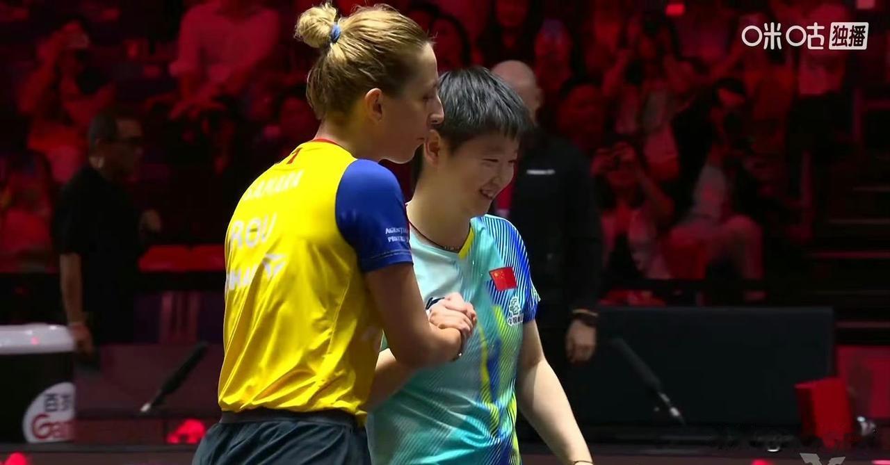 孙颖莎3-1萨马拉，顺利晋级16强！🏓
比分定格：11-4、9-11、11-8