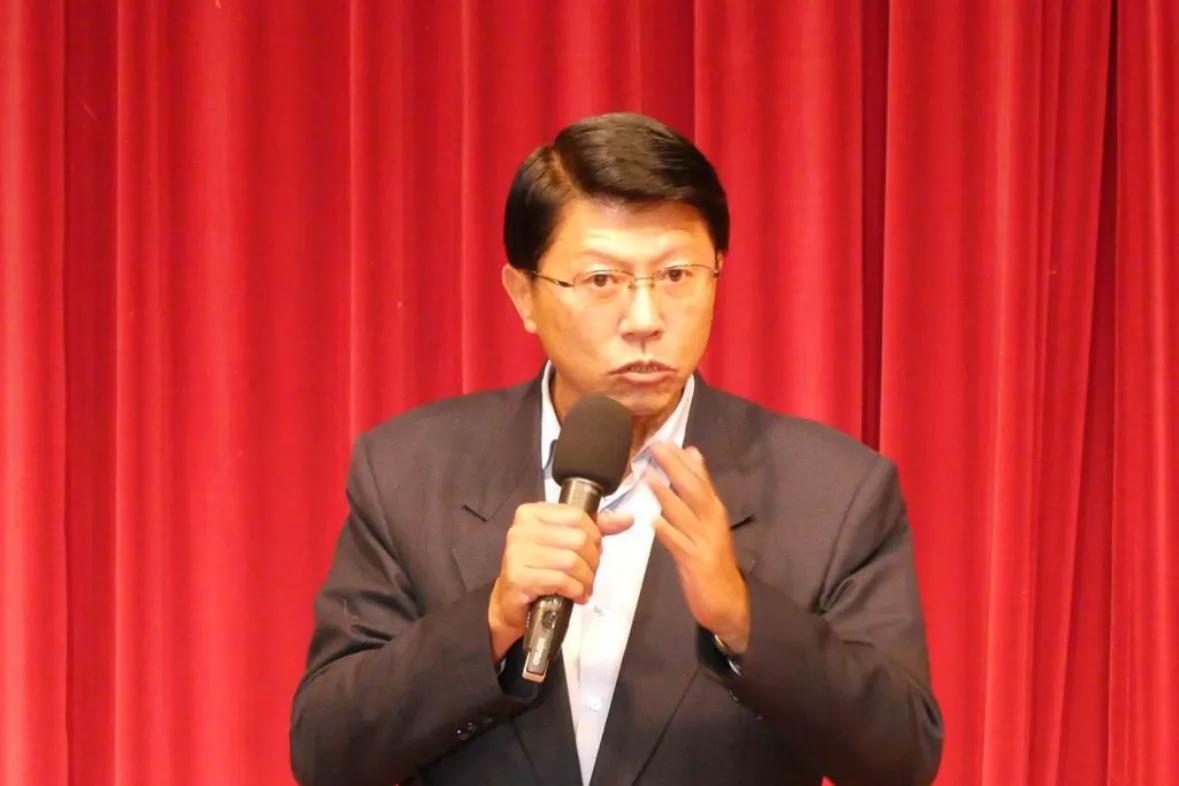 除了陈启昱，谢龙介爆台南还有一位大咖要落跑，并赌上一样东西！
台南光电弊案，台南