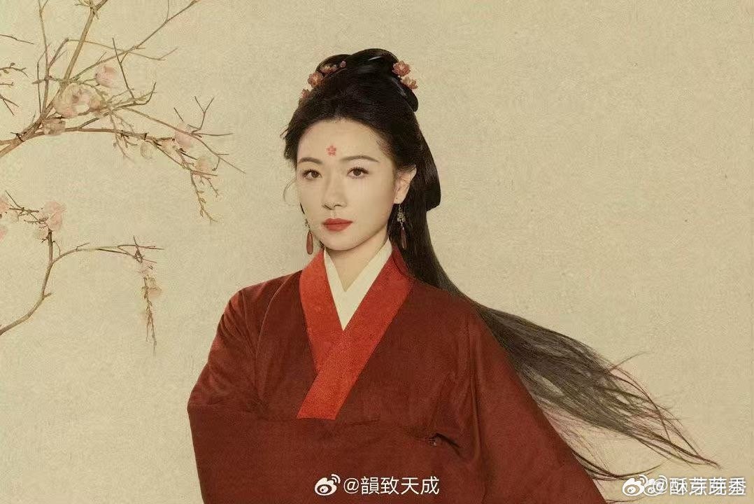 万茜唐宫仕女图万茜笔下的小世界科技邂逅国风美学！天生会画品牌大使万茜，使用华为M