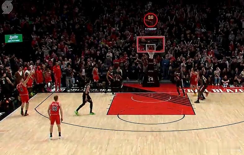 开拓者眼瞅着的21分超级逆转，就这样又掏出口袋了！！！这比赛，真是太戏剧性了，武