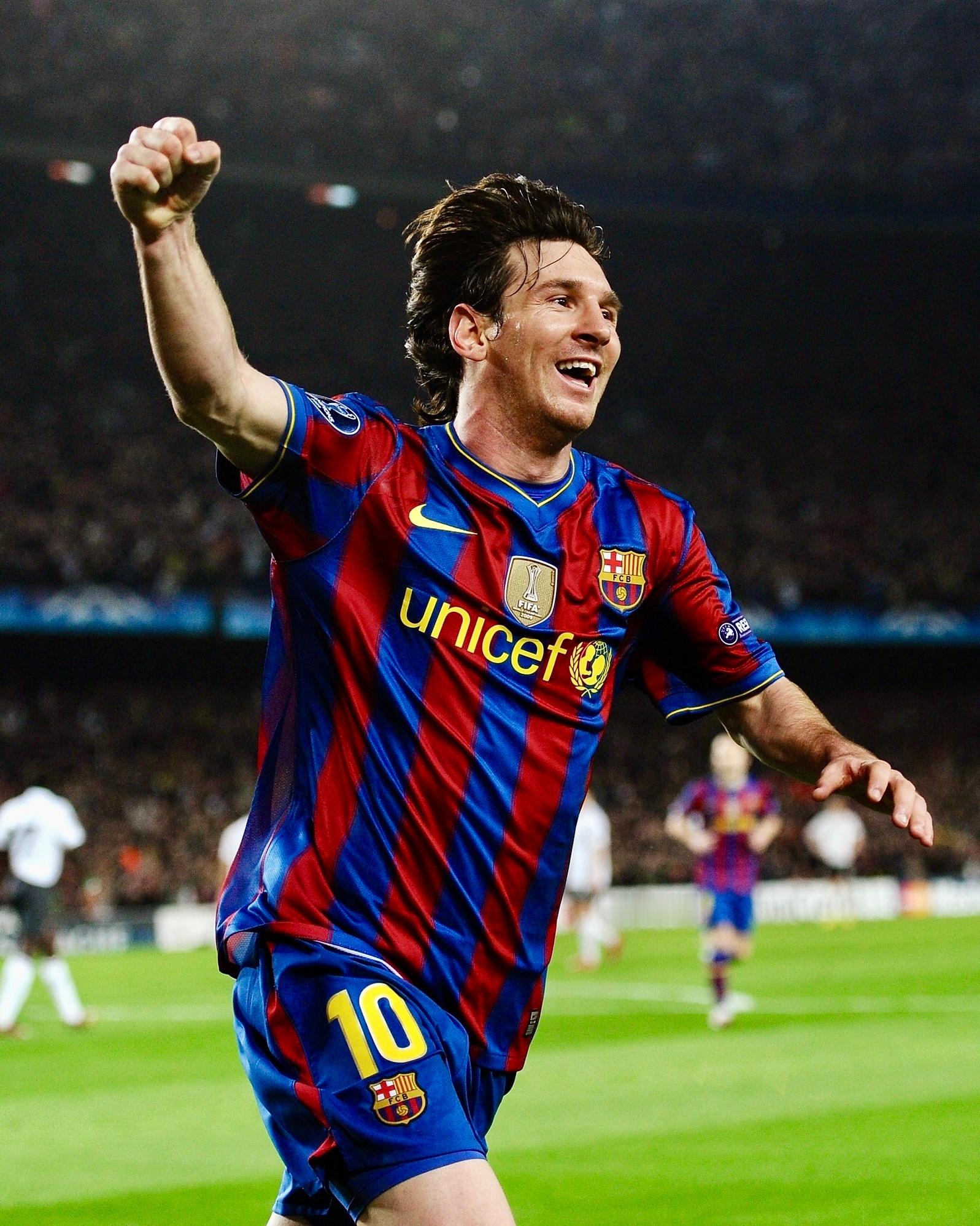 欧冠官推：⚽️⚽️⚽️⚽️#梅西[超话]##欧冠# ​​​