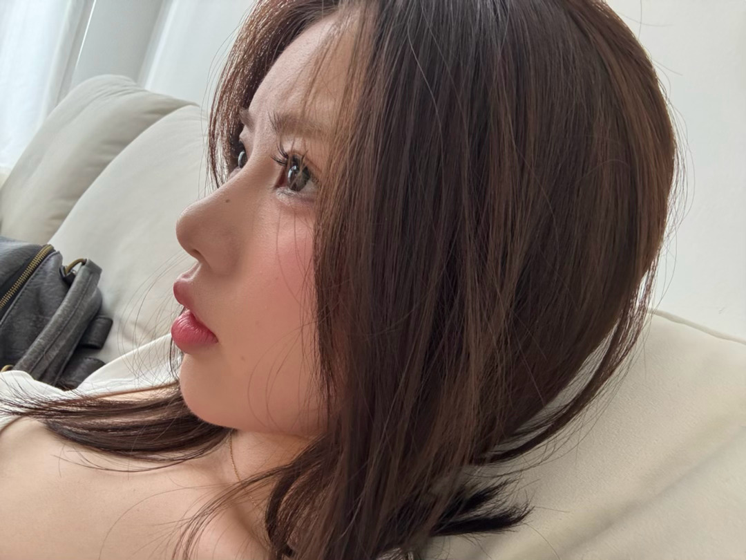 我的无意识皱眉好严重