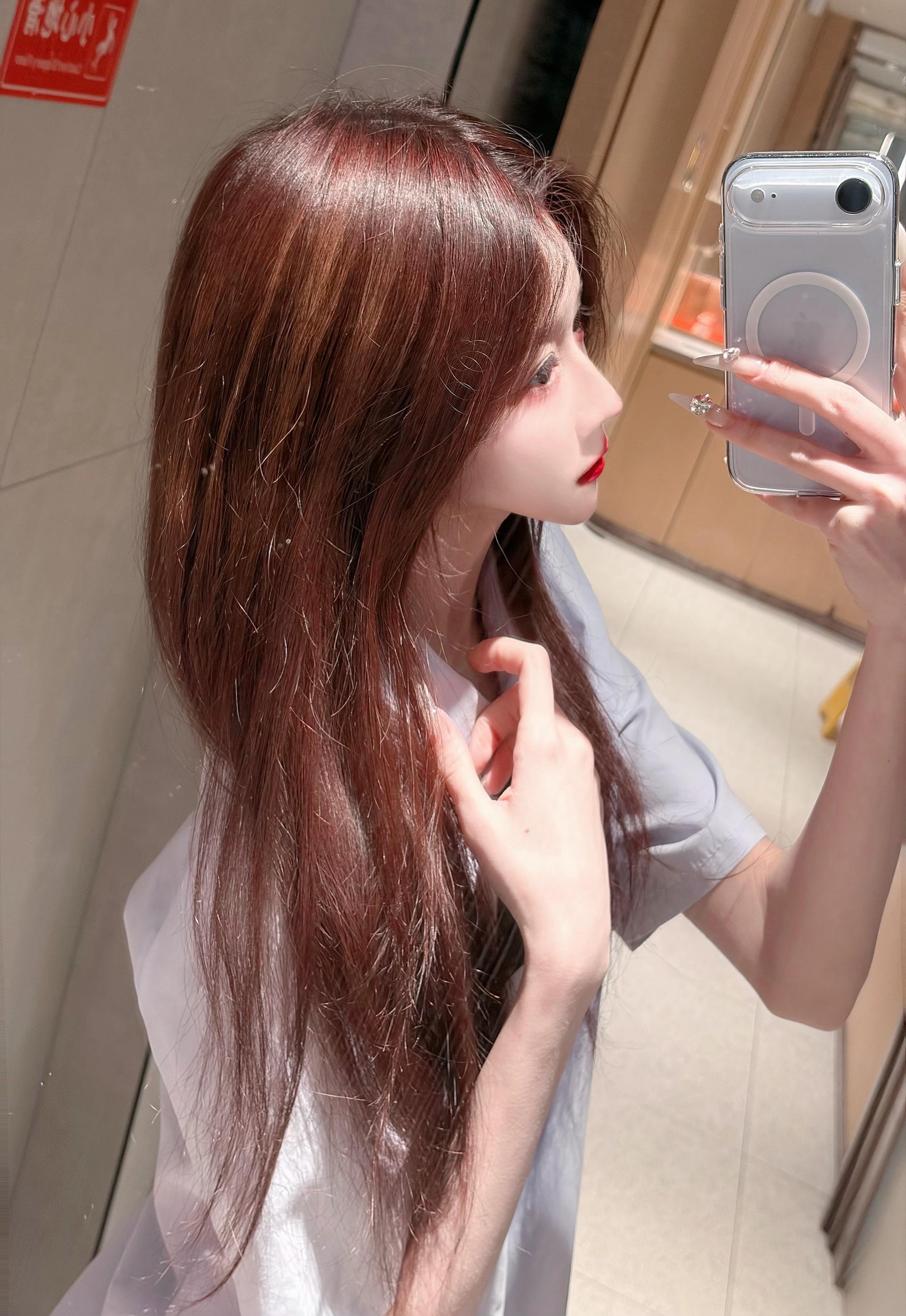 爱你的人一定会想办法让你开心 他爱你什么都不用你说 他都会做