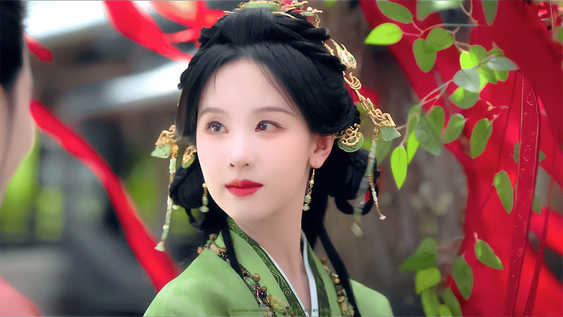 《翘楚》首播三日数据优秀，连续扛起两部剧《雁回时》《翘楚》的首播成绩，陈都灵是不