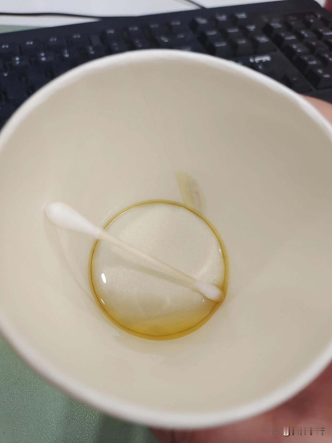 冬天鼻腔干燥，你们都是用怎么缓解的？

我非常建议用香油抹鼻腔，亲测好用，我今天