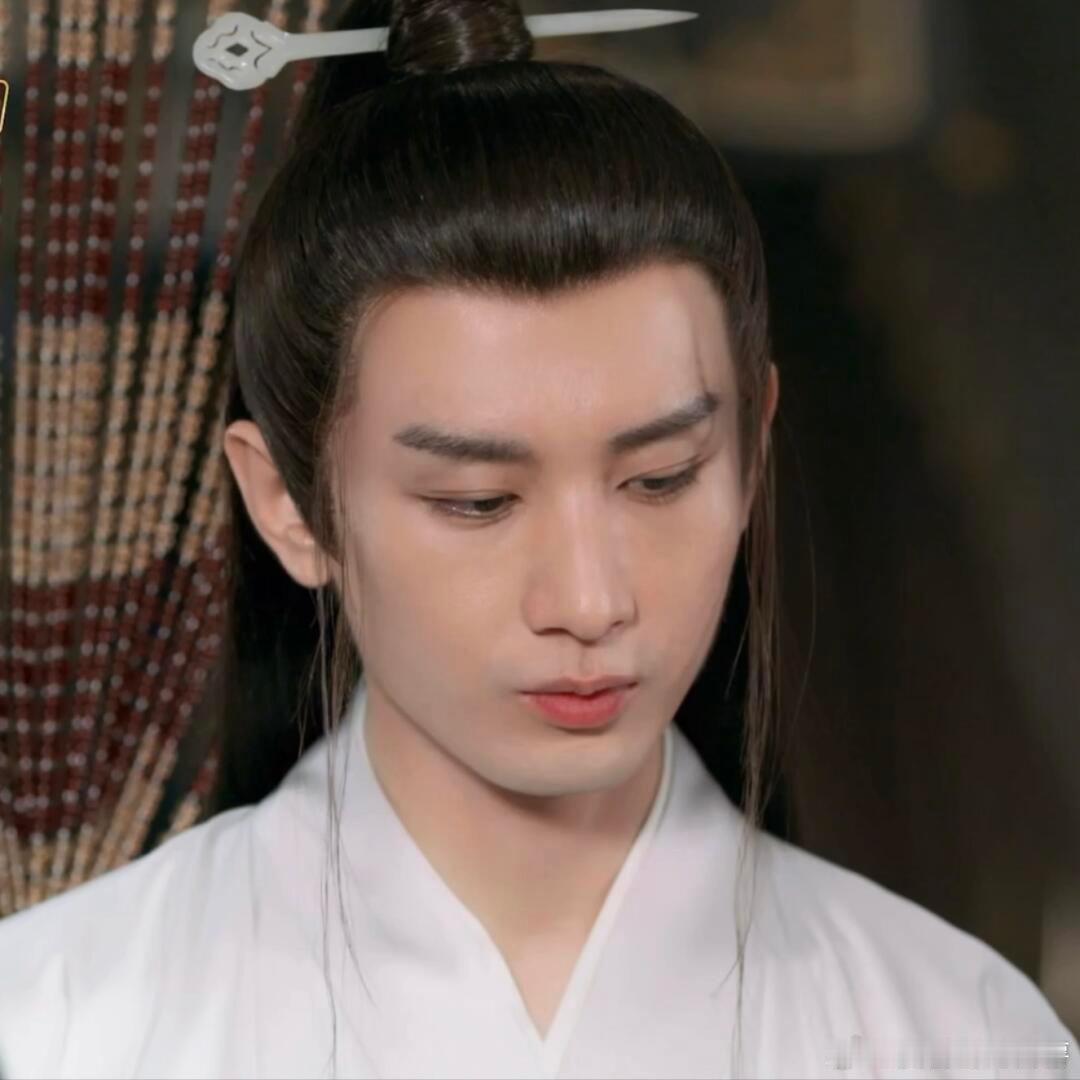 #成毅 茶百道##成毅[超话]# 大晚上追与君歌，一个镜头转过来美得我说不出话来