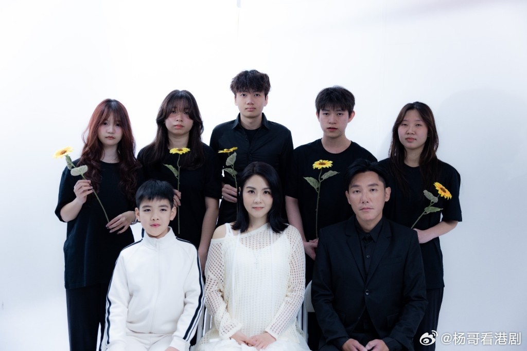 「中聲3」鍾凱瑩用破碎童年唱出《不散筵席》 邀師兄張頴康拍MV盡顯人情味.鍾凱瑩