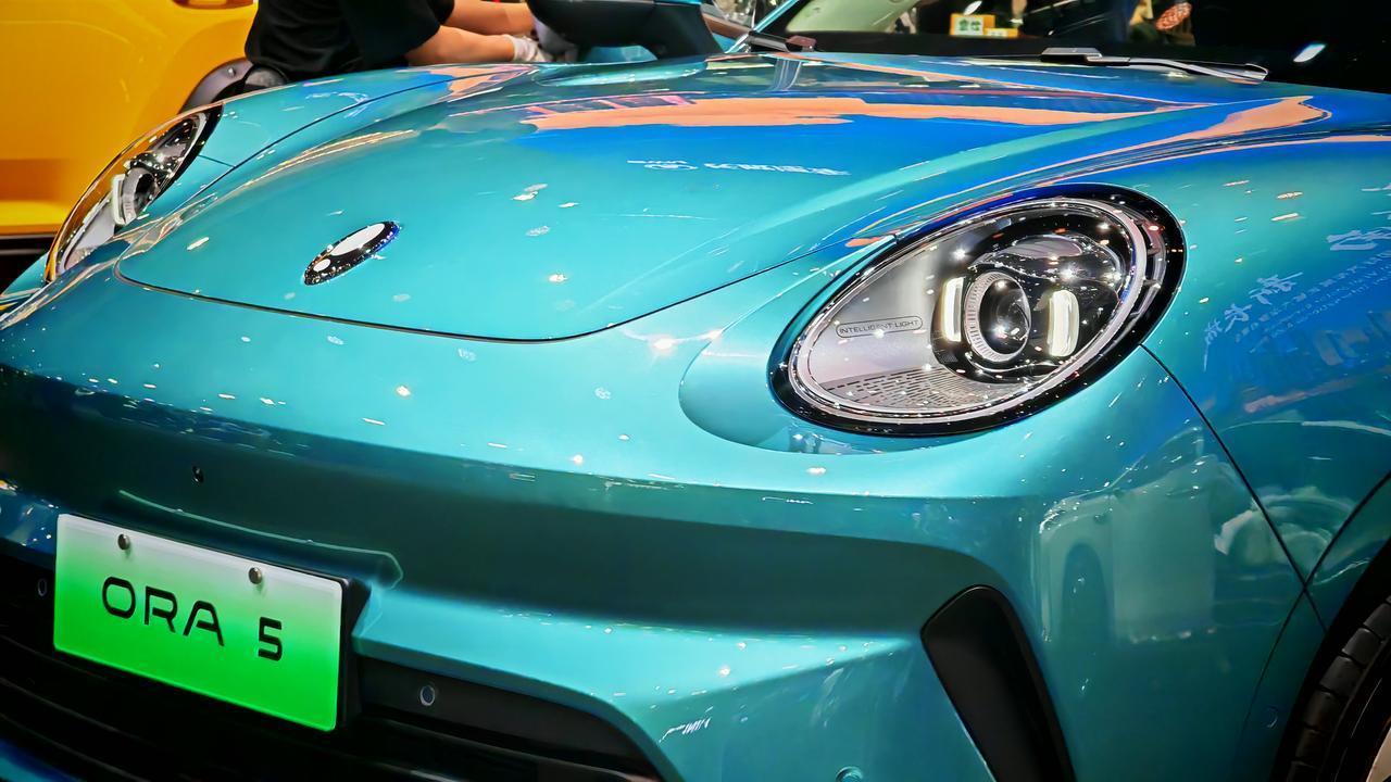 魏牌新能源没搞花活，直接把全新高山家族、全新蓝山、新摩卡 Hi4 这三大 “主力