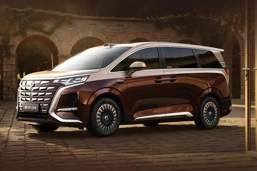 第二代腾势D9开启预售，38.98万元起，搭载第二代刀片电池+闪充


家人们，