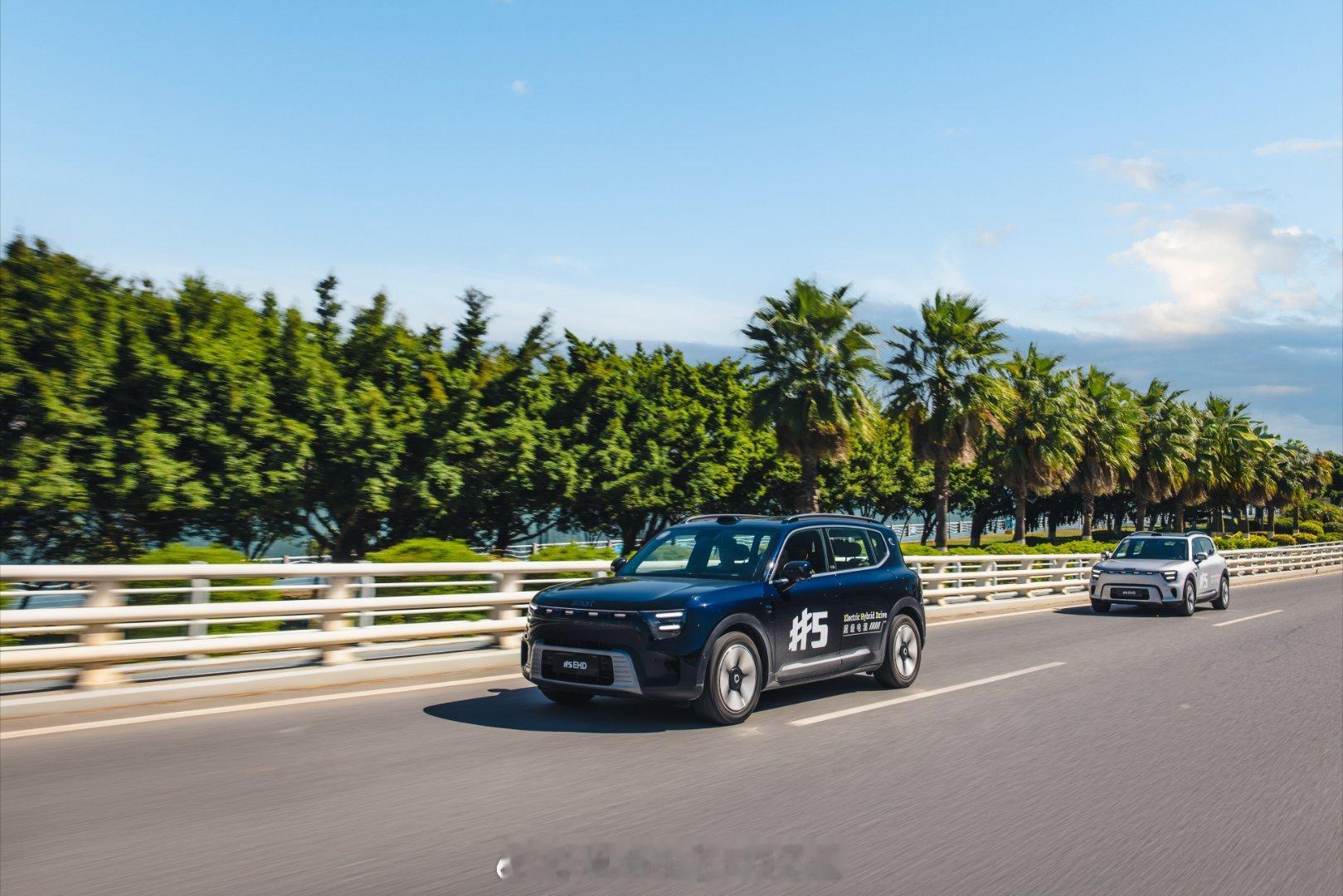 两天时间，从厦门开回了深圳，长距离感受了这台全新smart 5 EHD超级电混 