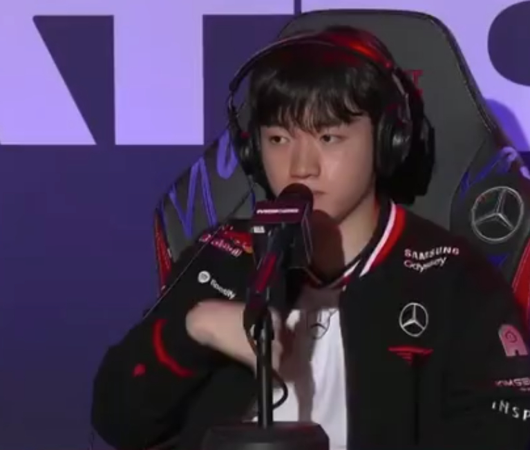 Keria：BLG去年很强，今年也很强，和去年的区别是去年是Xun选手，我觉得X