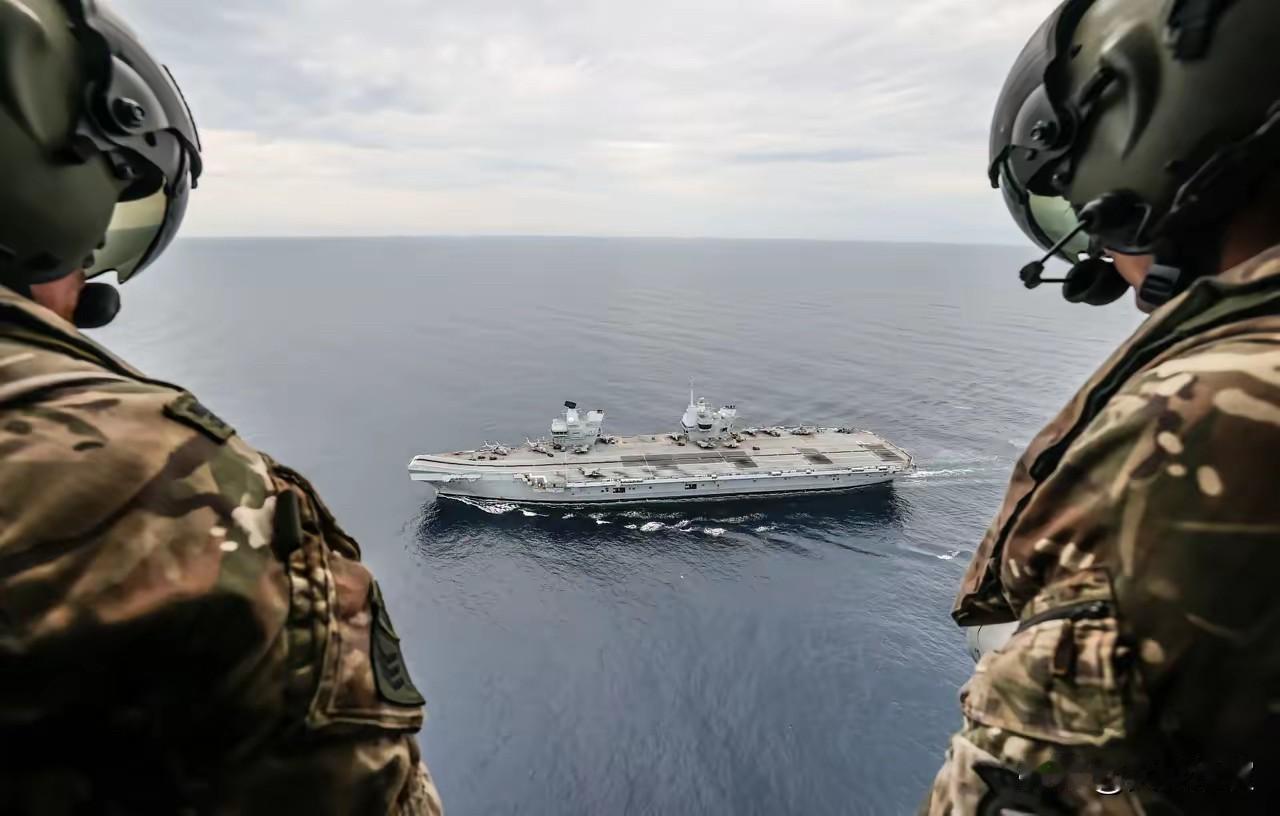 “被中国当靶子！英国海军里士满号护卫舰穿航台湾海峡期间，被中国战机模拟击沉”
