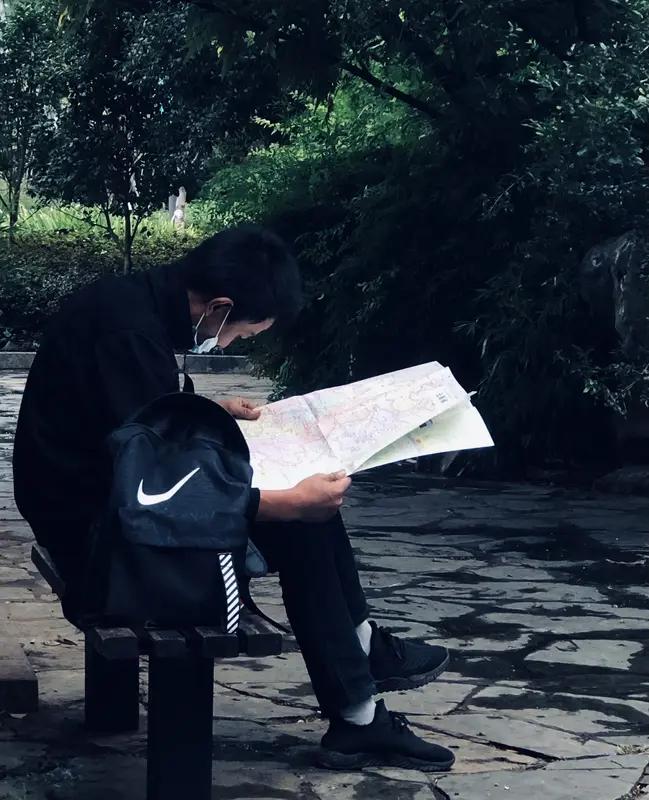 人在江湖，身不由己。眼光长远早谋划，或许可减日后祸。[捂脸][祝福][打脸]