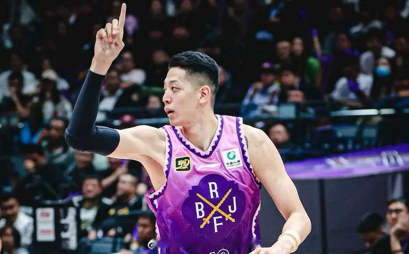 CBA杯：里勒26分罚球绝杀！北控1分险胜NBL两冠王 廖三宁缺席北京时间12月