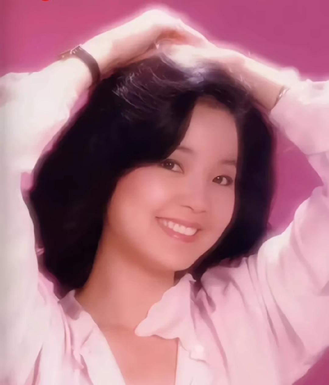 撕掉“甜歌皇后”的标签，邓丽君的另一面，藏在她1986年的一份食谱里。
早餐粟米