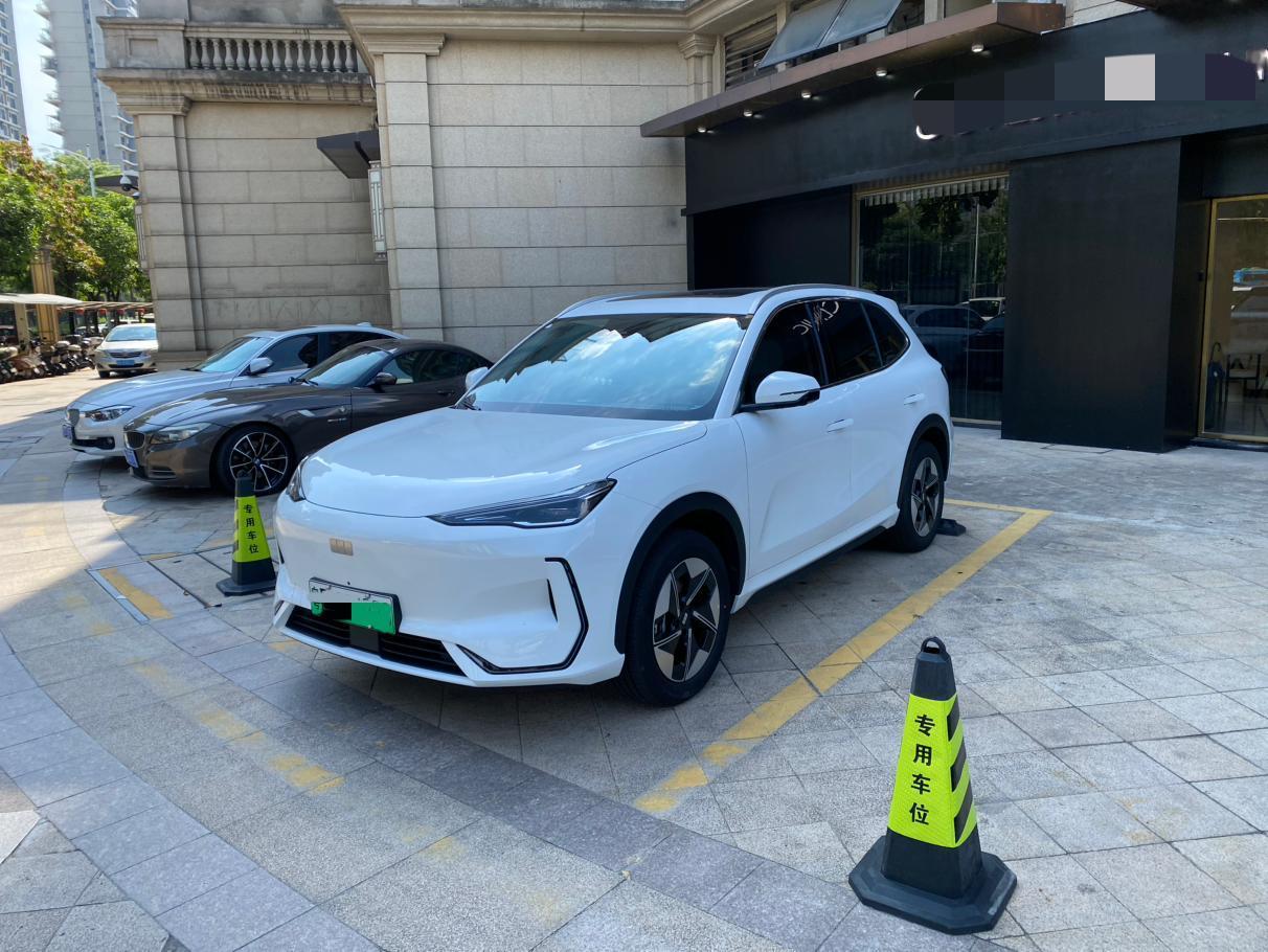 去年7月提的2024款银河E5 530km探索+版，到现在跑了快一万五千公里了，