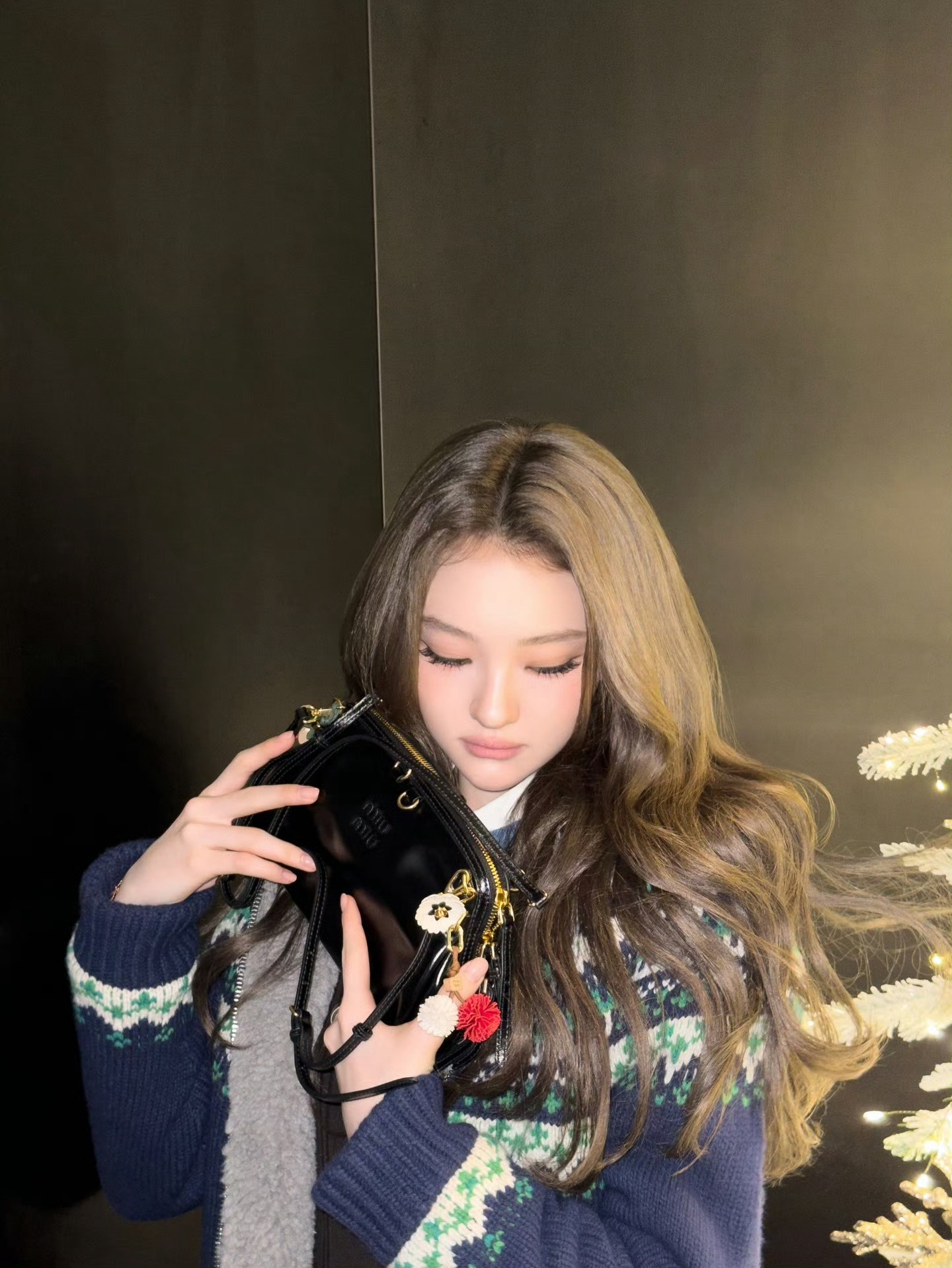 Ella Gross  x  Miu Miu 圣诞假日宣传大片，MiuMiu G