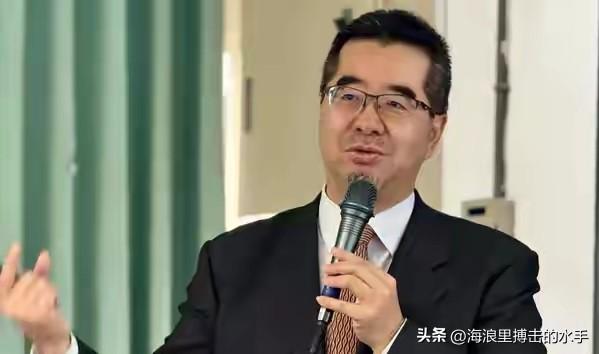 萧旭岑出来回应了！在马英九推翻其妻周美青的声明，并公布影片以及手稿，称萧王二人涉