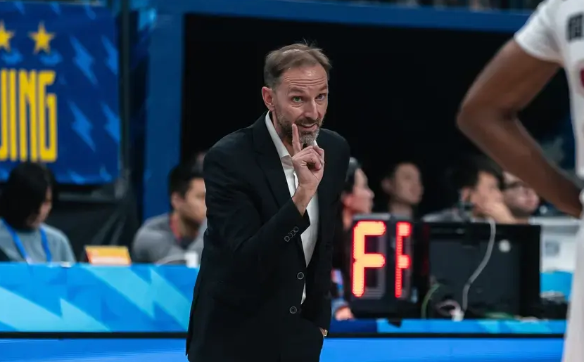 法莱卡斯：改变防守策略后起势了，但杰曼3个三分又扳回来了