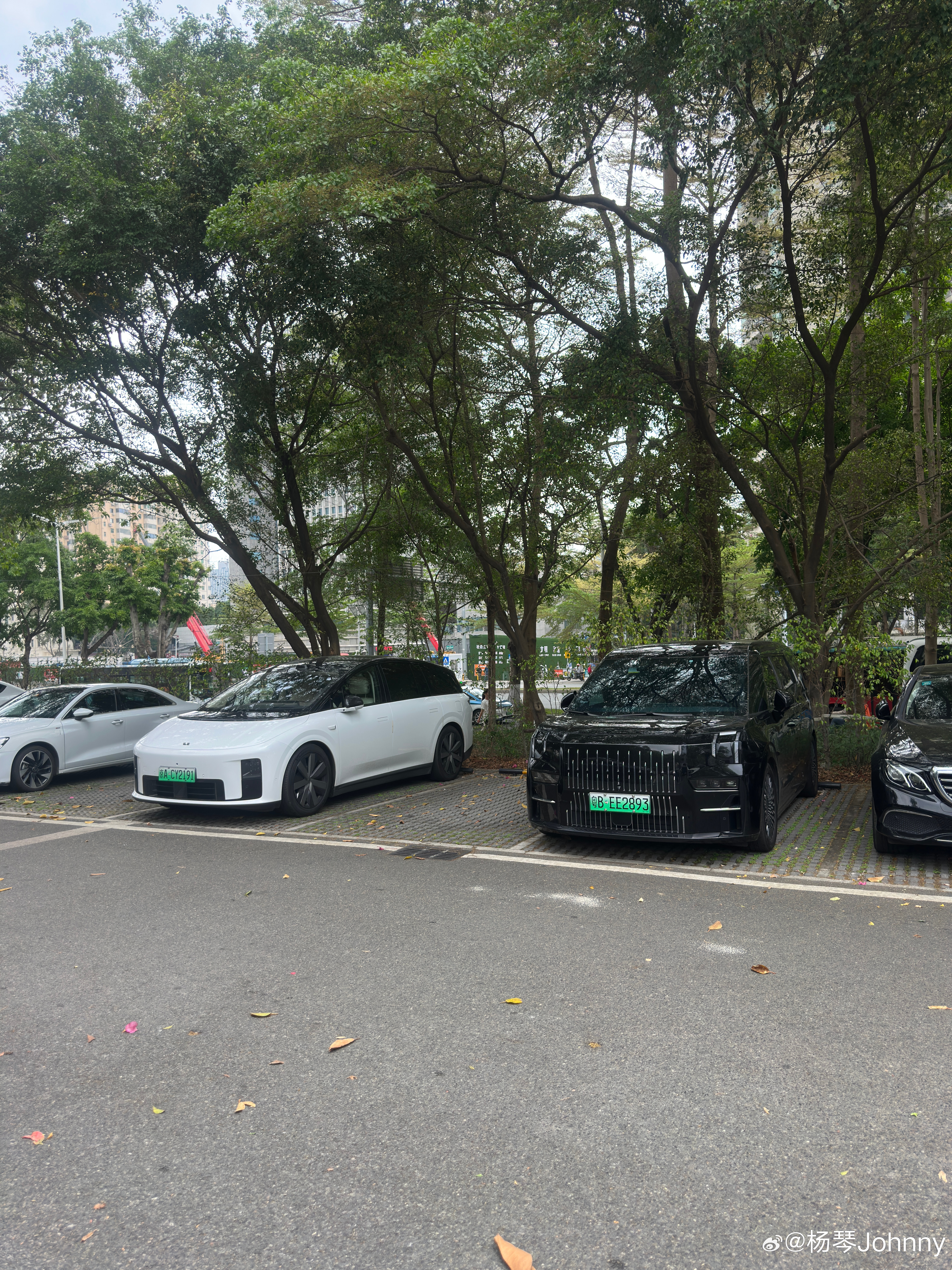 国产车，真帅！理想汽车 深圳