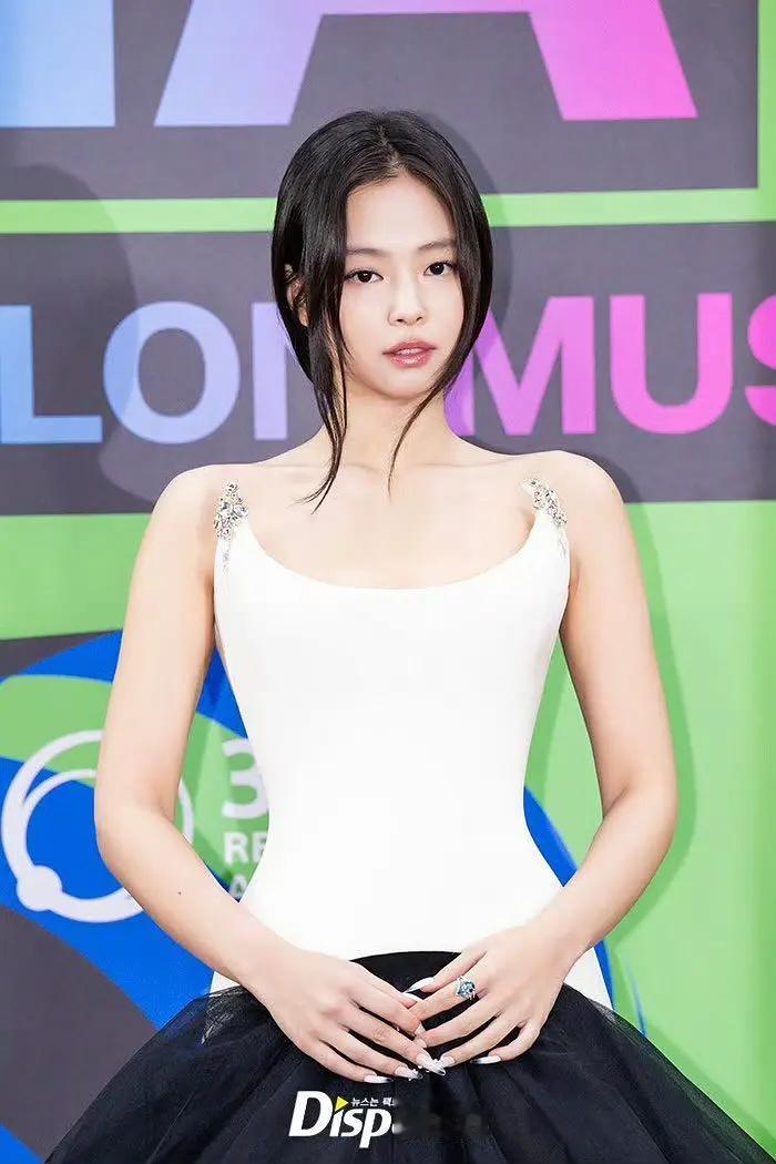 JennieMMA红毯新闻图，女王！MMA红毯 MMA直播 Jennie 妈妈好