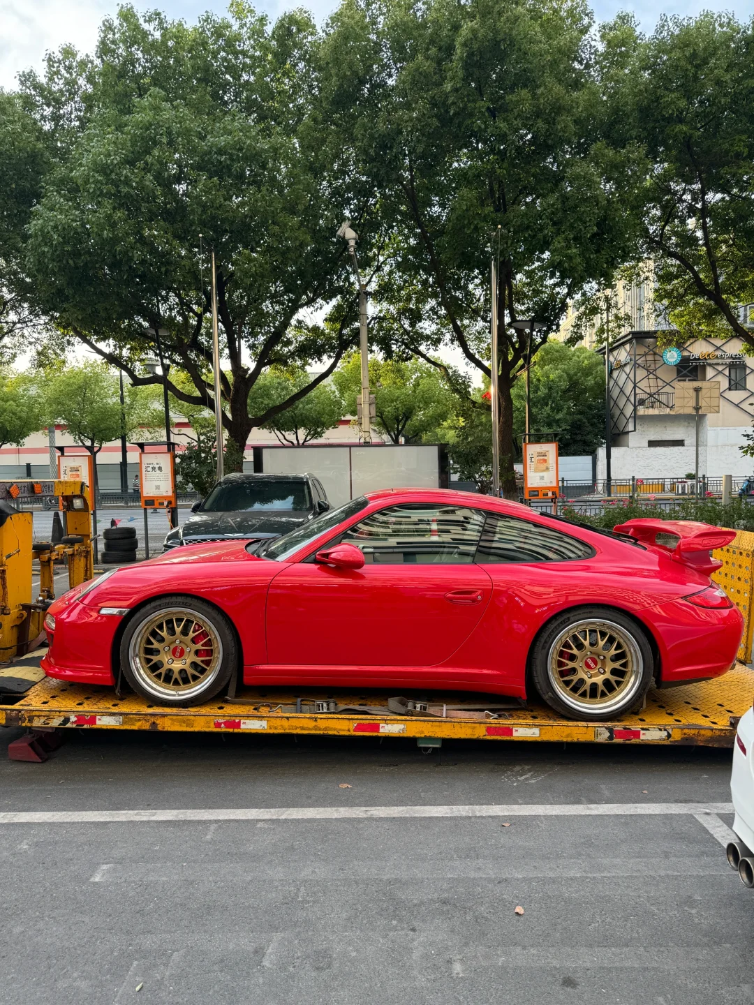 997.2 4s 沪牌