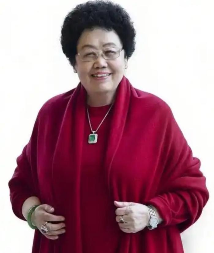 身价千亿的陈丽华走了她不是死于高龄也不是死于贫穷，更不是死于折腾，而是死于疾病。