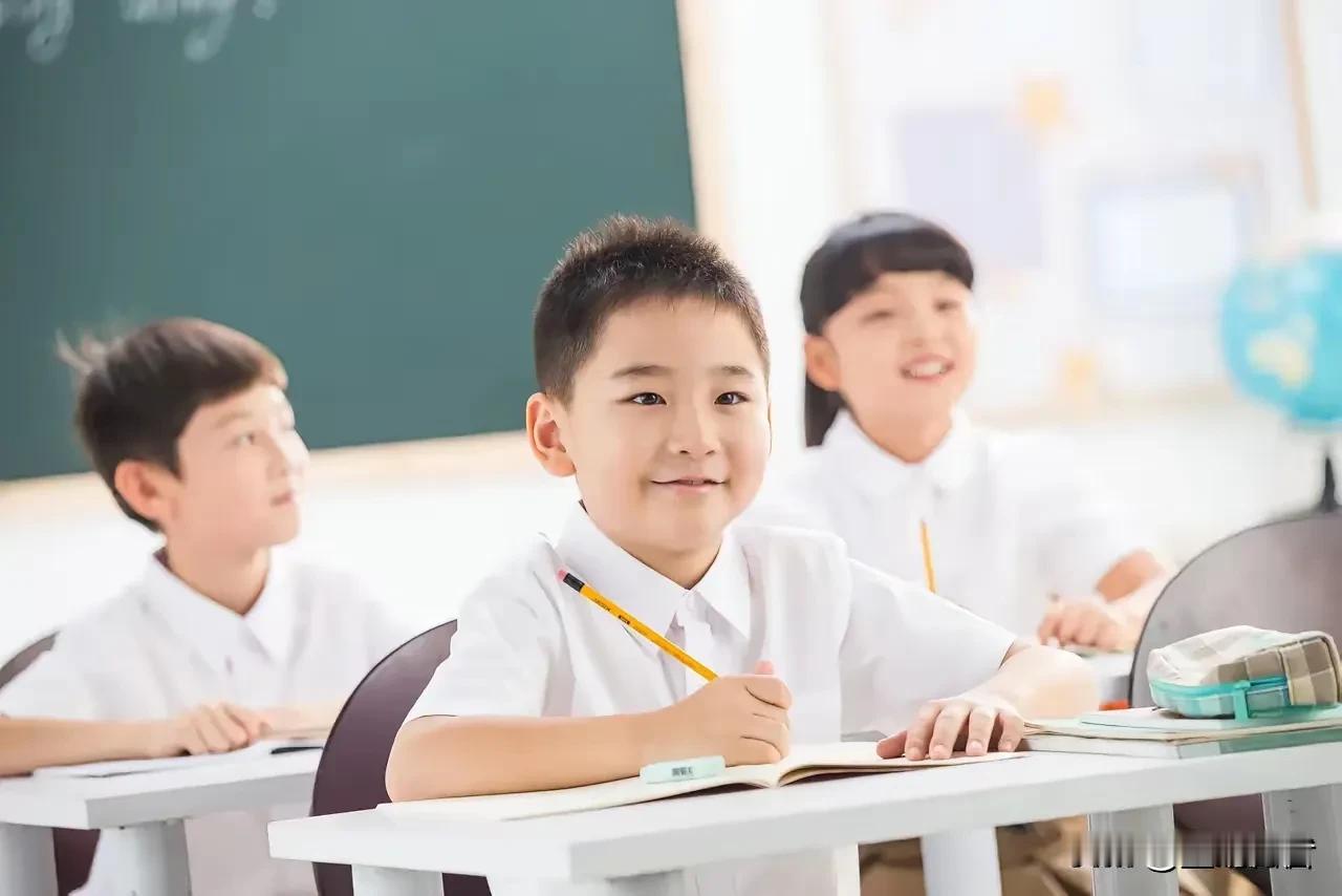 35岁全职宝妈， 孩子刚上小学。 英语专业八级已荒废5年但有持续学习，每天有5小